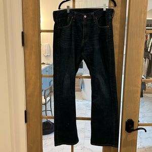 Men’s Levi dark wash jeans (W 34 L 30)